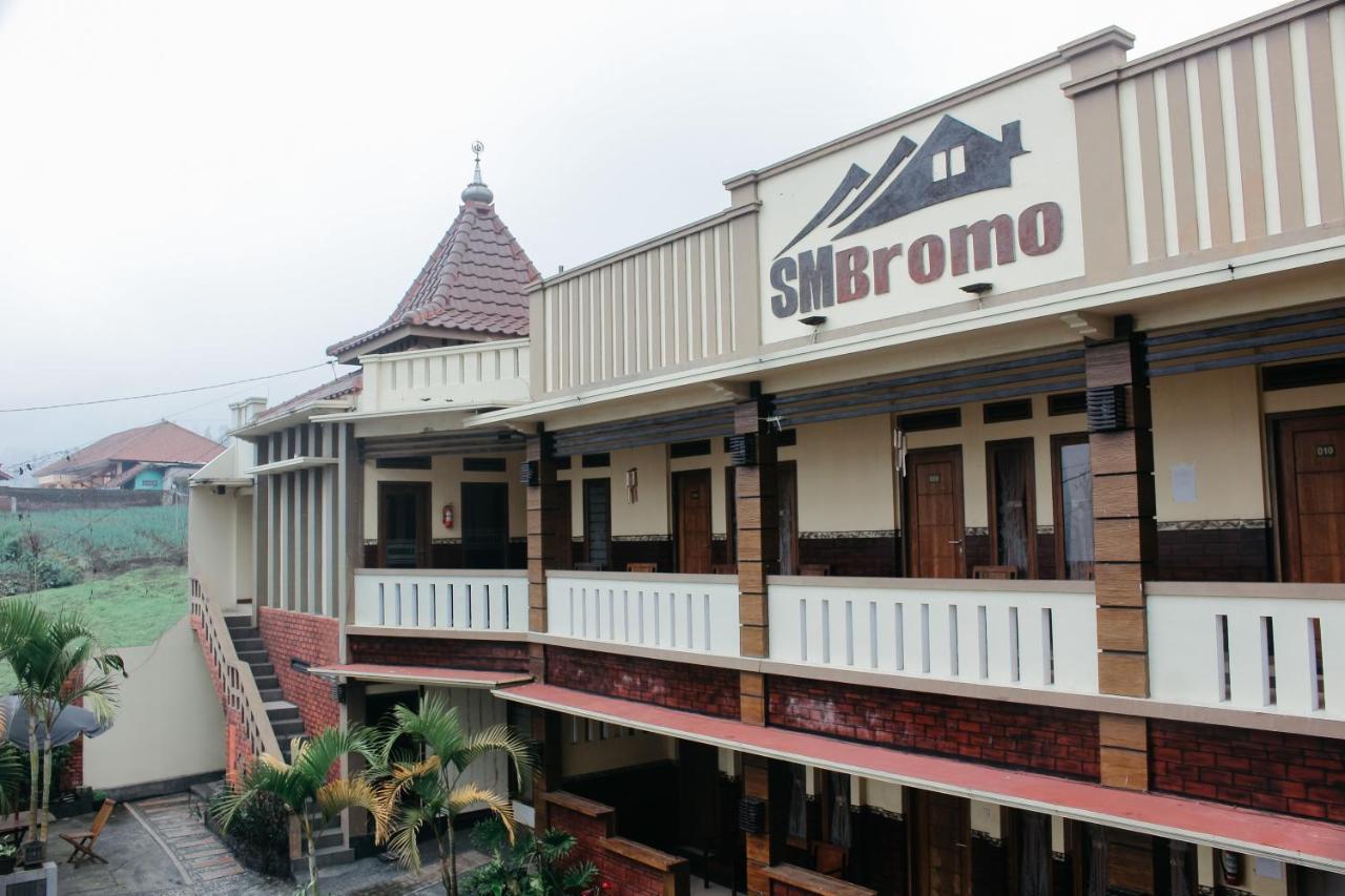 Sm Bromo Hotel Probolinggo Exterior photo